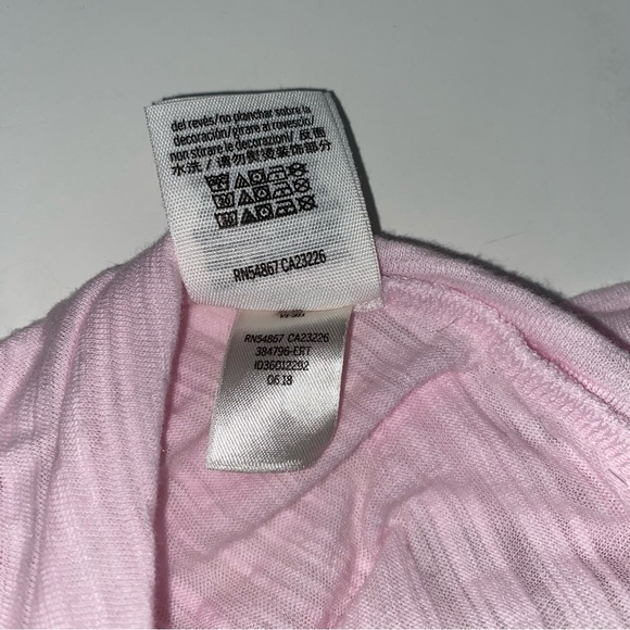 VS PINK Pink V-Neck Tee with Flippy Sequins Dog Logo - Picture 6 of 10